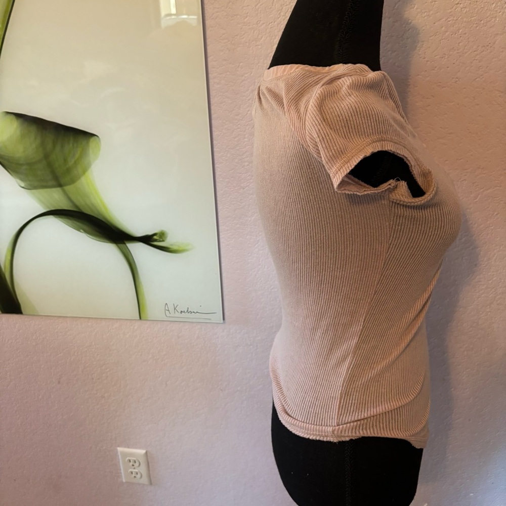 shirt size XS - Picture 2 of 5